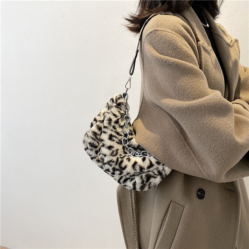 Leopard-pattern bag